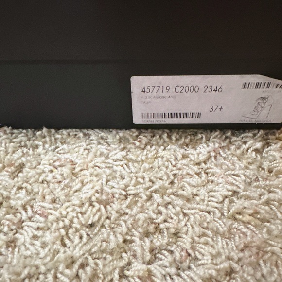 YSL lace up pumps.  Excellent condition.  Size 37 - Picture 4 of 4